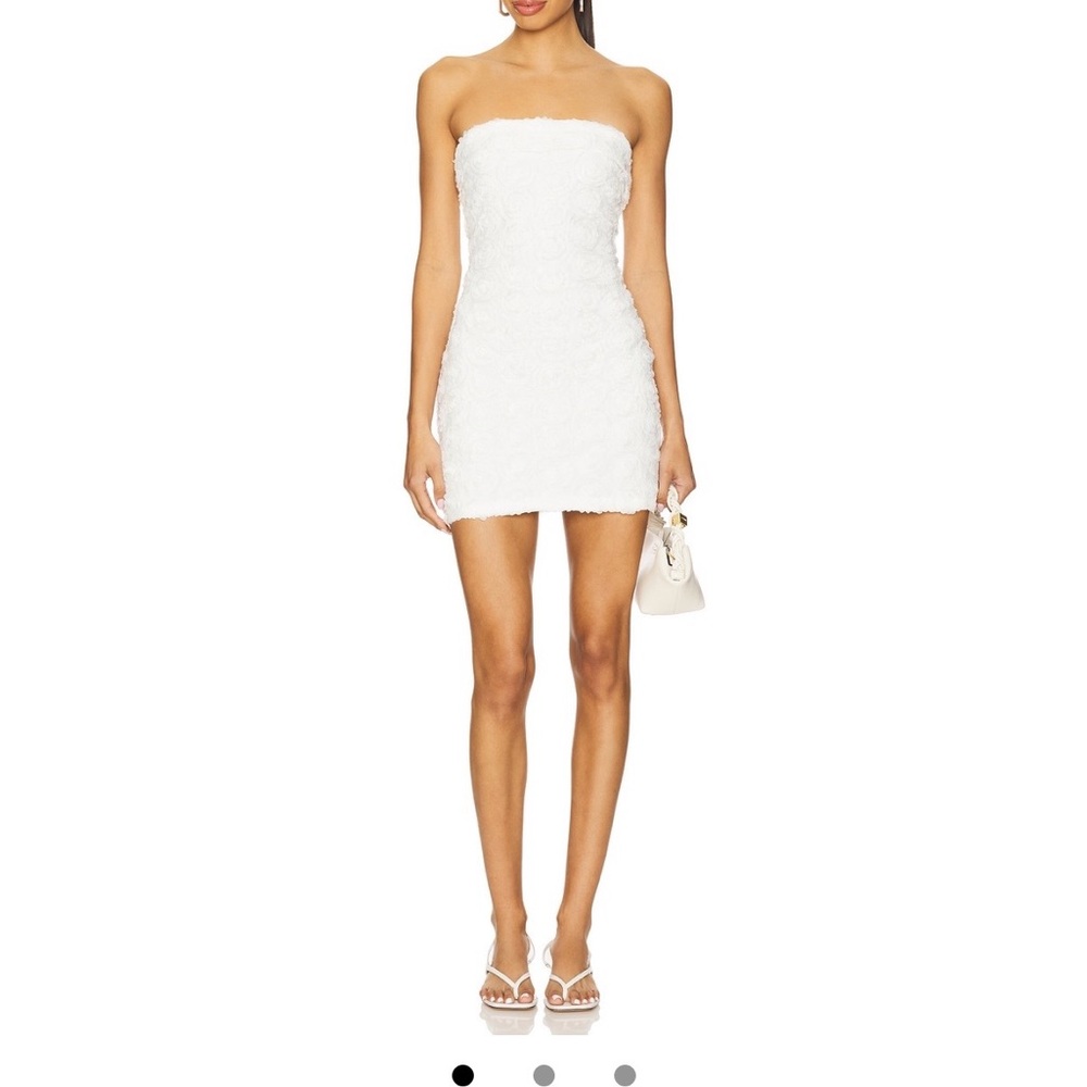 Rosalia Mini Dress in White
MORE TO COME
